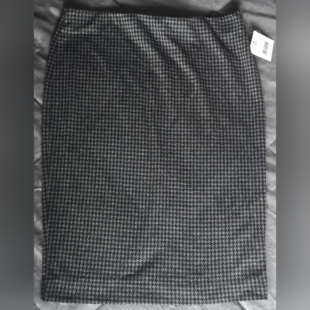 NEW GEORGE SKIRT SIZE S